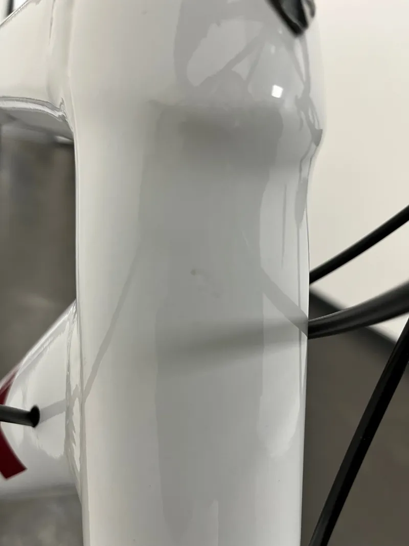 EX-DISPLAY Trek Domane AL 3 Disc Sportive Road Bike 54 2022 in Crystal White and Red-2